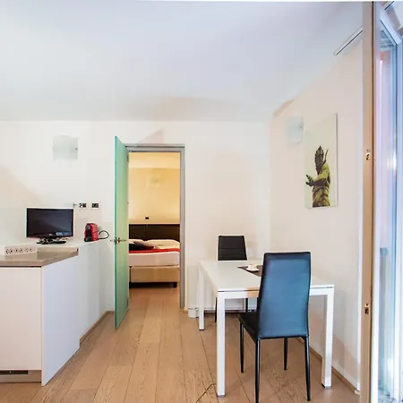 Urbanicooh Guidozagni - Piazza Maggiore View * Boloňa